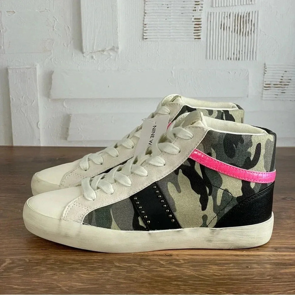 Womens Nine West Green Camo High Top Sneakers NEW‎ Size 7 and 7.5 - Picture 2 of 10